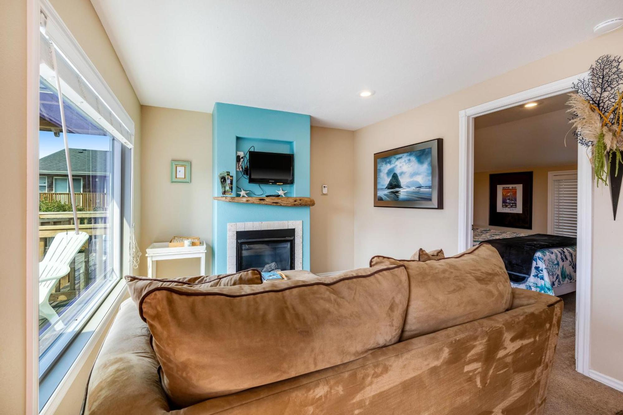 Captain'S Quarters And Cabins Depoe Bay Room photo