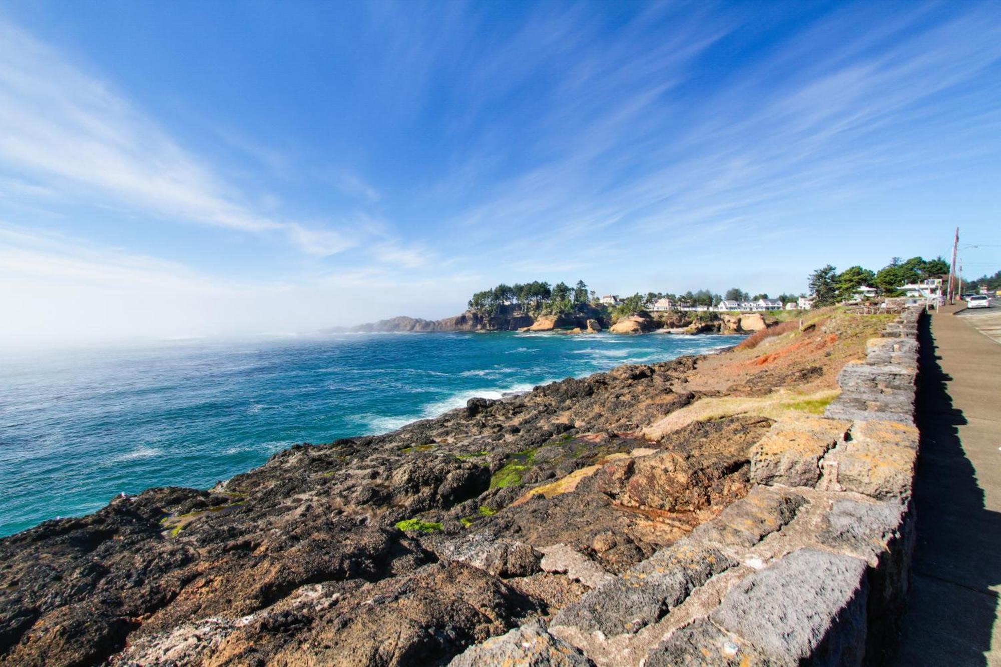 Captain'S Quarters And Cabins Depoe Bay Room photo