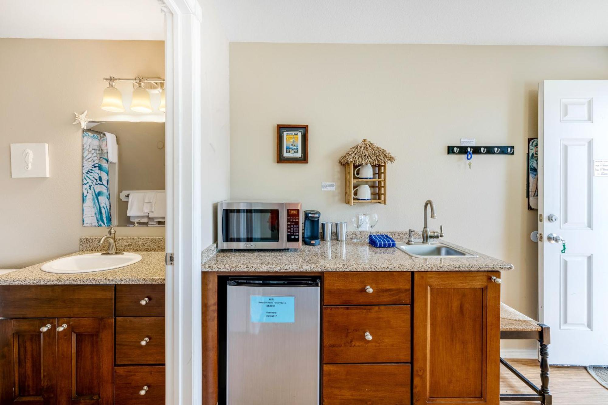 Captain'S Quarters And Cabins Depoe Bay Room photo